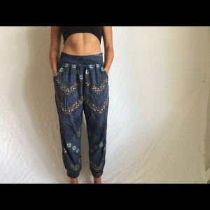 American eagle outfitters blue jogger/yoga pants!